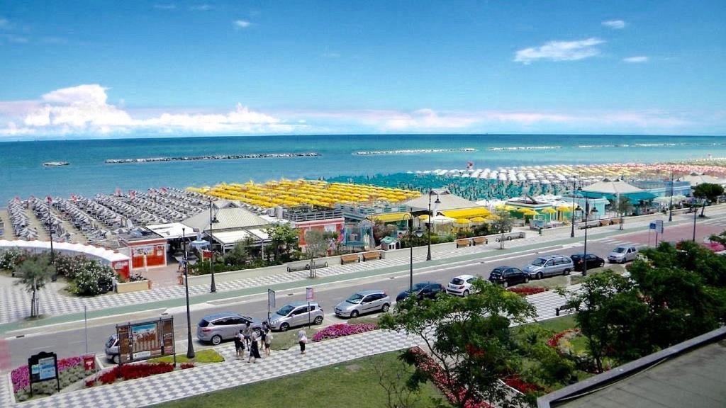 Hotel Cosmopol Cesenatico Eksteriør bilde